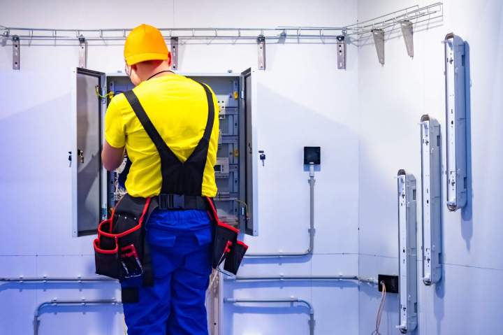Maintenance électricité copropriété Entre-Deux